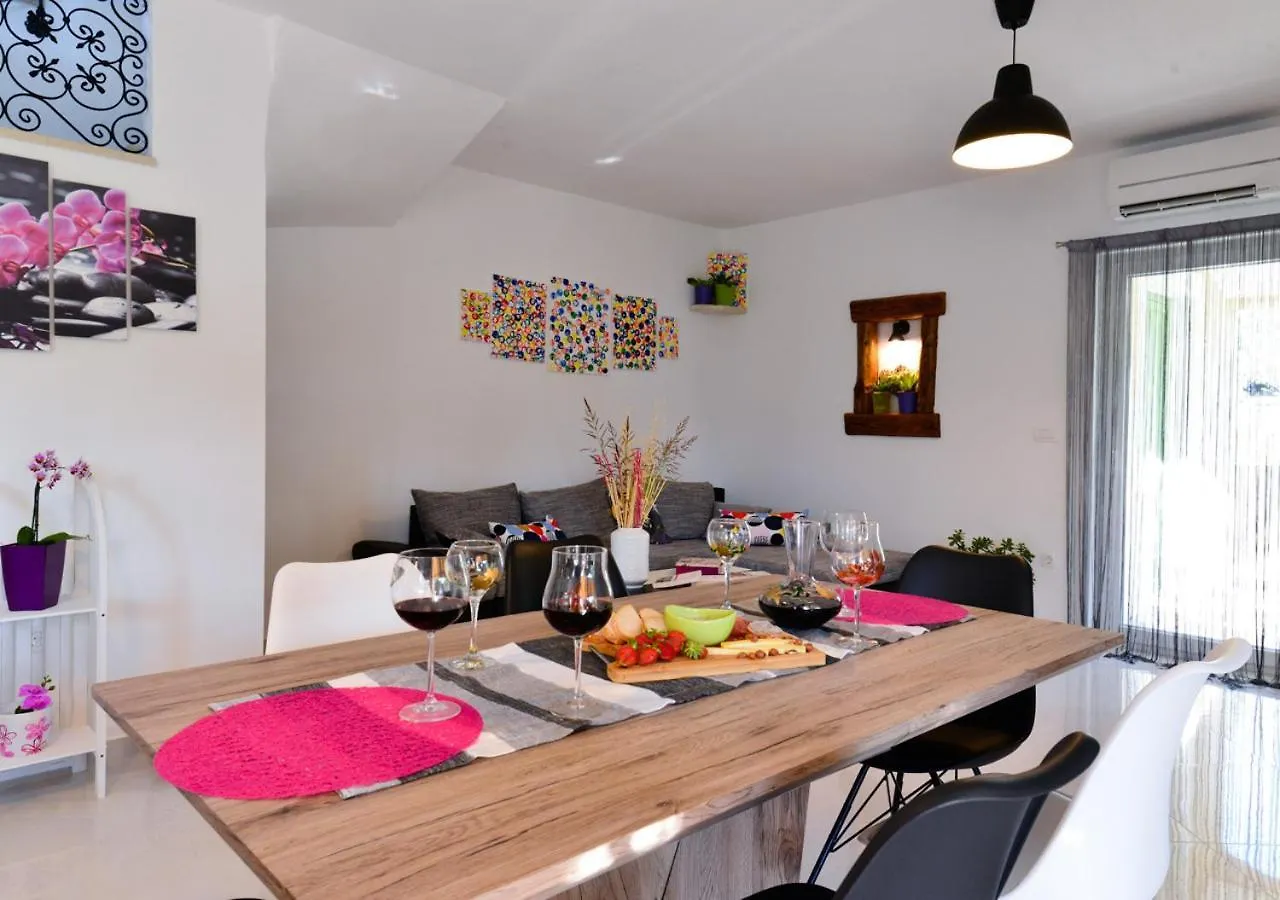 Villa Stella Juricani For 6 People Near Umag With Private Pool Only 4 Km From The Beach 0*,
