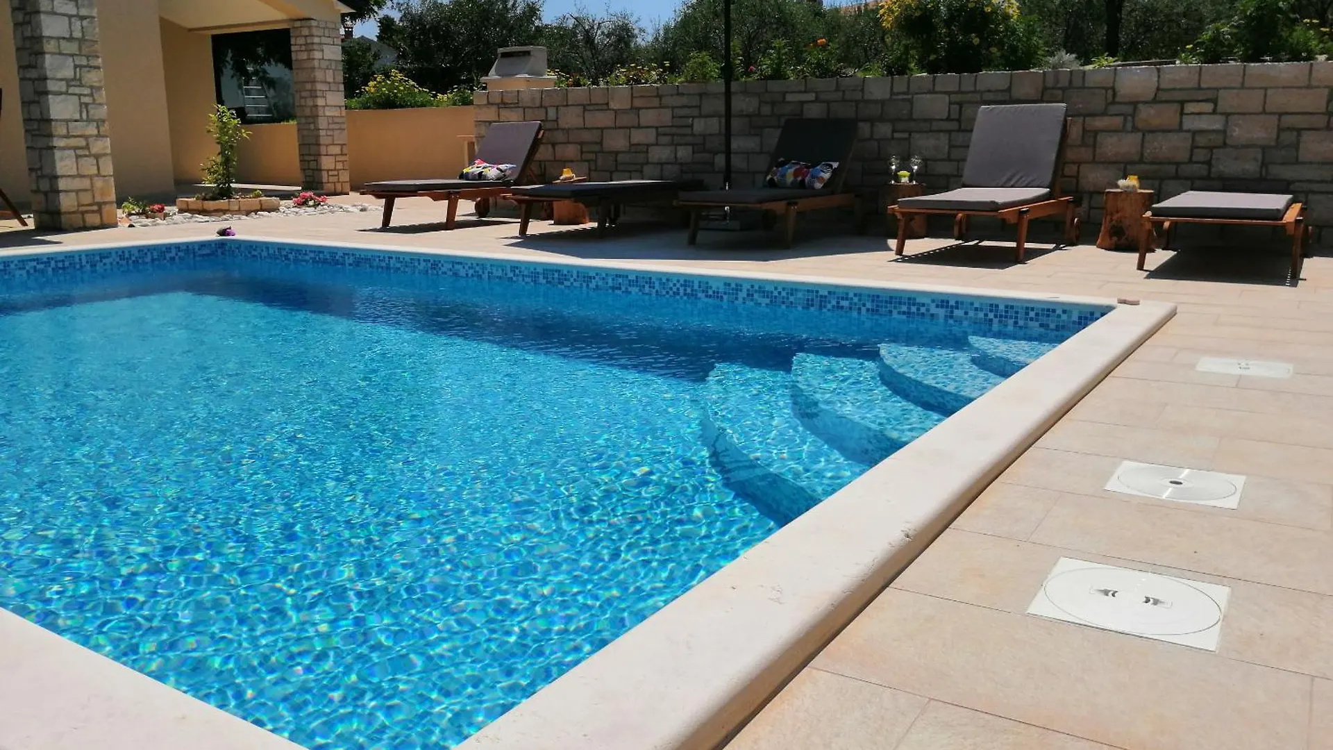 Villa Stella Juricani For 6 People Near Umag With Private Pool Only 4 Km From The Beach